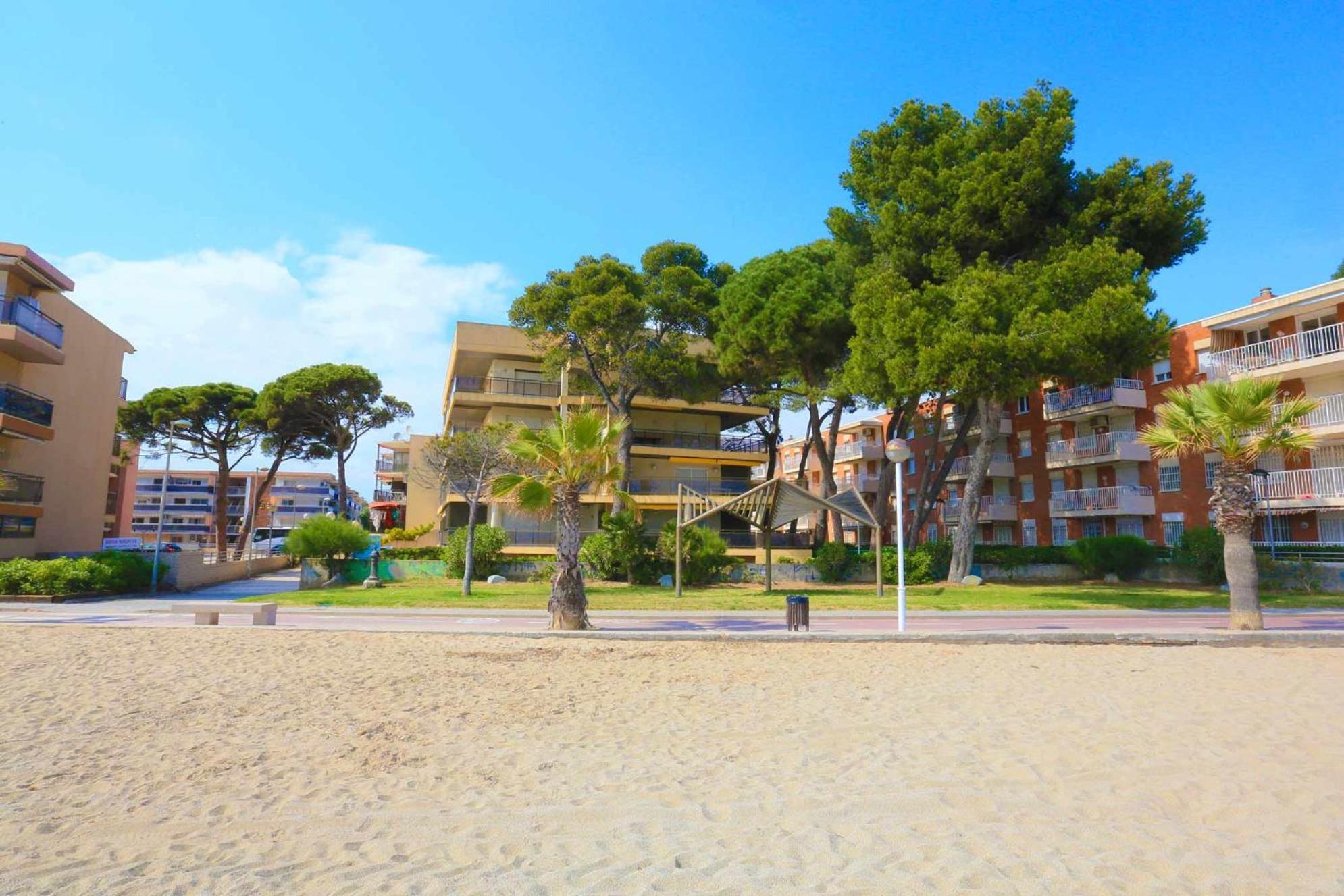 Txingudi - Only Families Apartment Cambrils Ngoại thất bức ảnh